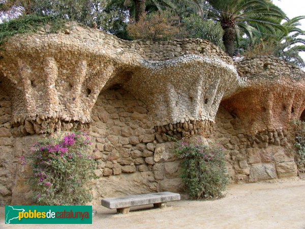 Barcelona - Park Güell. Viaductes i terrasses