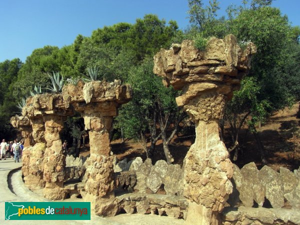 Barcelona - Park Güell. Viaductes i terrasses