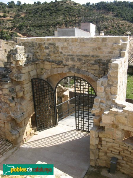 Solivella - Castell (Foto: Albert Esteves, 2010) Solivella - Castell