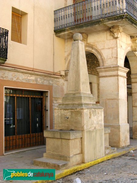 Solivella - Font de la plaça Major (Foto: Albert Esteves, 2010) Solivella - Font de la plaça Major
