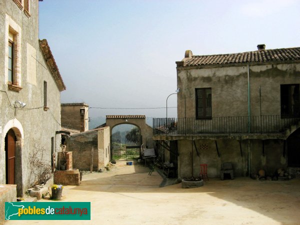 Sant Quirze del Vallès - Can Viver de la Serra (Foto: Albert Esteves, 2010) Sant Quirze del Vallès - Can Viver de la Serra
