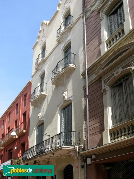 Terrassa - Antic Hotel Peninsular (Foto: Albert Esteves, 2010) Terrassa - Antic Hotel Peninsular