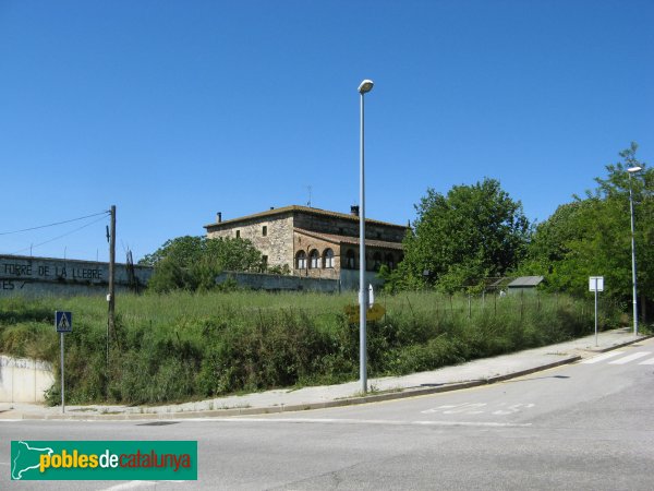 Rubí - Torre de la Llebre (Foto: Albert Esteves, 2010) Rubí - Torre de la Llebre