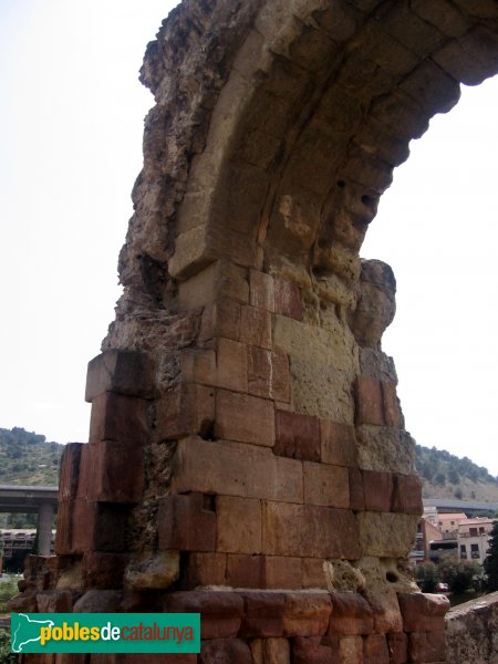 Castellbisbal - Arc romà del Pont del Diable (Foto: Albert Esteves, 2006) Castellbisbal - Arc romà del Pont del Diable
