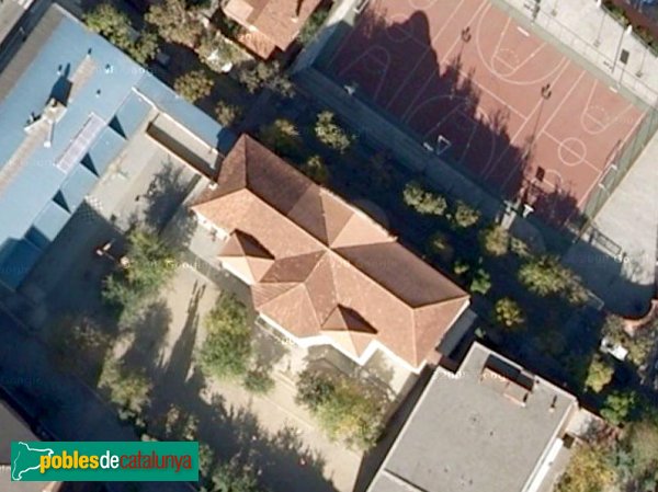 Sant Cugat del Vallès - Col·legi Joan Maragall, vista aèria (Foto: Google Maps, 2010) Sant Cugat del Vallès - Col·legi Joan Maragall, vista aèria