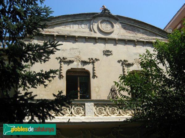 Sant Cugat del Vallès - Casa Badés (Foto: Albert Esteves, 2010) Sant Cugat del Vallès - Casa Badés
