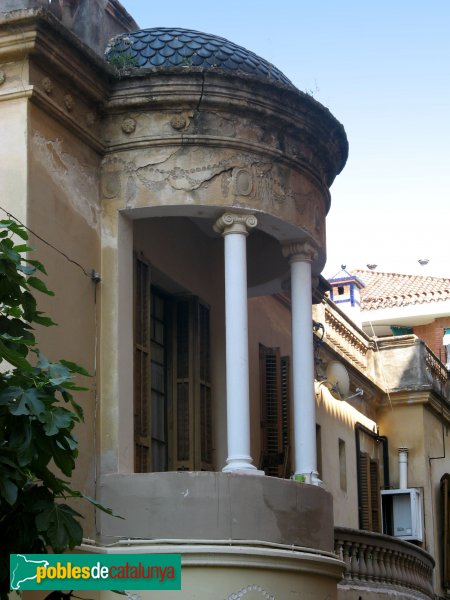 Sant Cugat del Vallès - Casa Badés (Foto: Albert Esteves, 2010) Sant Cugat del Vallès - Casa Badés