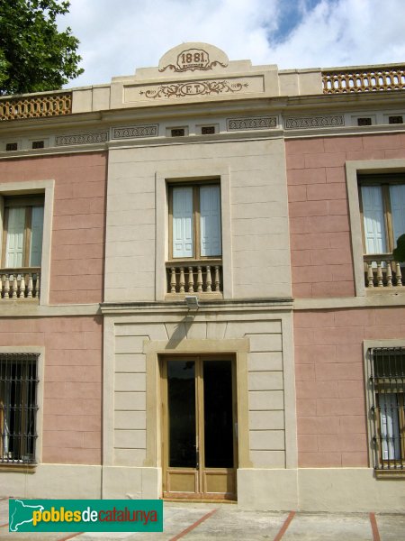 Cerdanyola - Can Fatjó del Molí, casa nova (Foto: Albert Esteves, 2010) Cerdanyola - Can Fatjó del Molí, casa nova