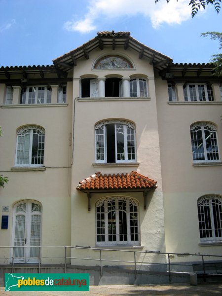 Cerdanyola - Casa Mañà (Foto: Albert Esteves, 2010) Cerdanyola - Casa Mañà