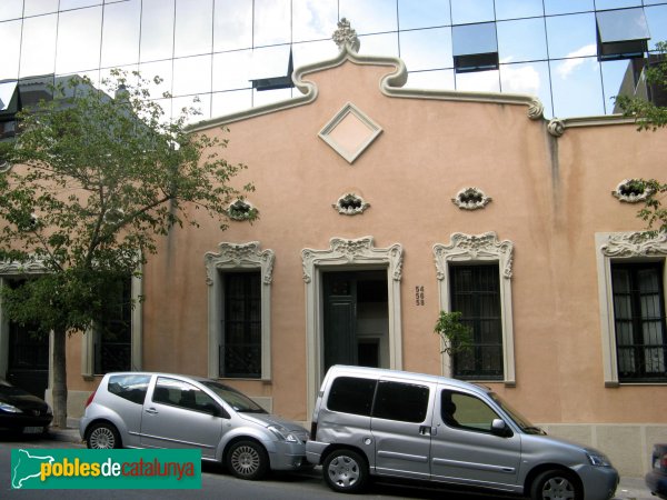 Cerdanyola - Carrer Prat de la Riba, 54-58