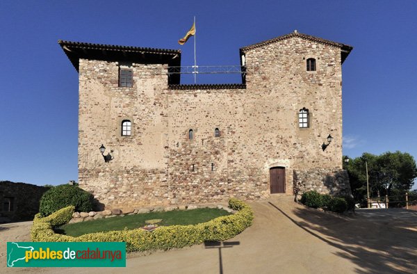 Castell de Plegamans, façana de ponent (Foto: Joan Sánchez Sabé, 2010) Castell de Plegamans, façana de ponent