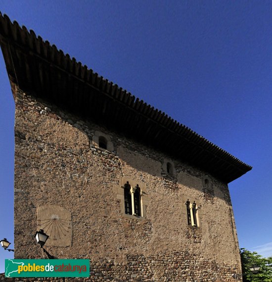 Castell de Plegamans, façana Sud (Foto: Joan Sánchez Sabé, 2010) Castell de Plegamans, façana Sud