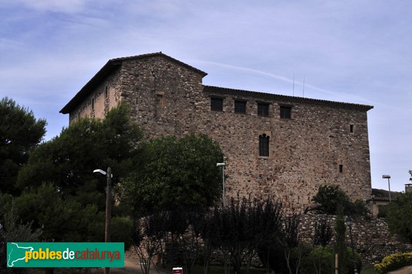 Castell de Plegamans, Façana de llevant (Foto: Joan Sánchez Sabé, 2010) Castell de Plegamans, Façana de llevant