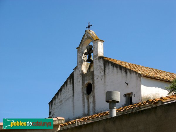 Garriguella - Ermita de la Mare de Déu del Camp (Foto: Albert Esteves, 2010) Garriguella - Ermita de la Mare de Déu del Camp