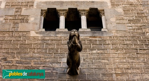 Barcelona - Sant Pere de les Puelles. Gàrgola