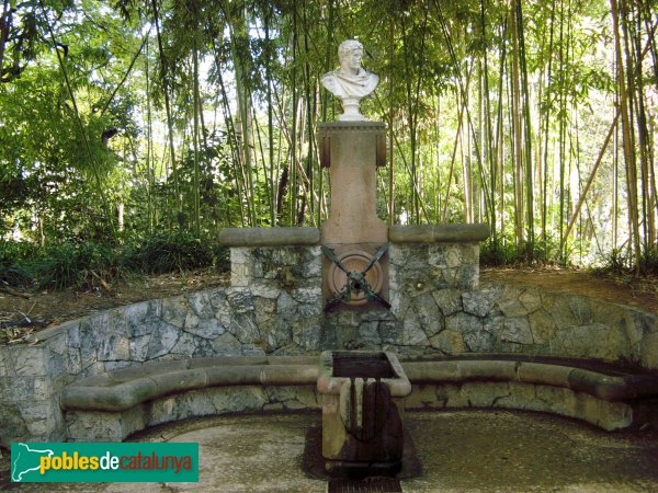 Barcelona - Jardins del Palau de Pedralbes - Font d'Hèrcules (Gaudí)