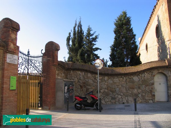 Barcelona - Tanca de l'antic convent de Sant Camil