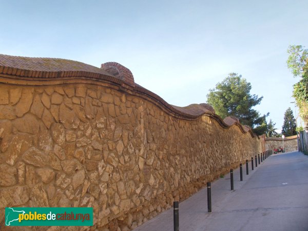 Barcelona - Tanca de l'antic convent de Sant Camil