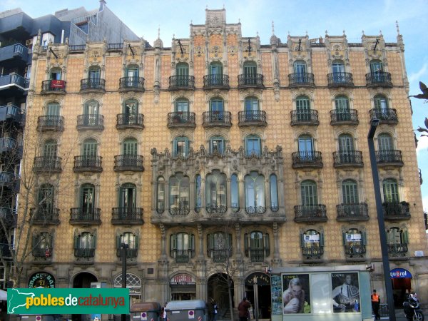 Barcelona - Plaça Lesseps, 30-32 (Cases Ramos)