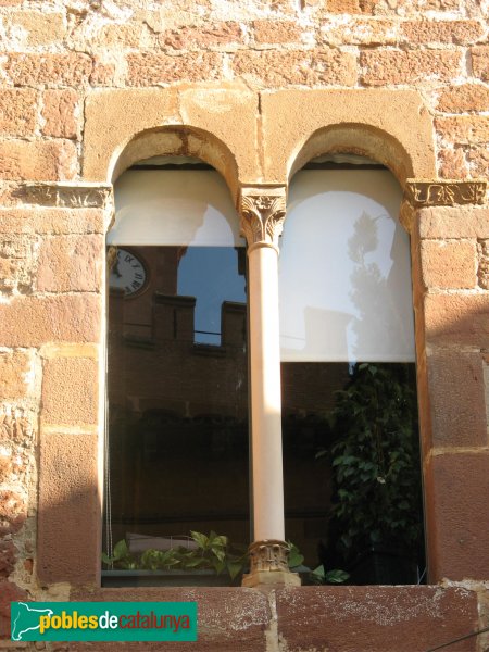 Viladecans - Torre del Baró (Foto: Albert Esteves, 2011) Viladecans - Torre del Baró