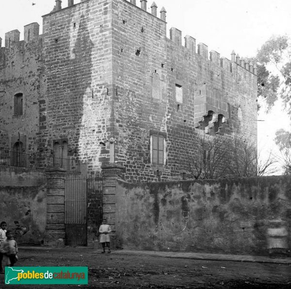 Viladecans - Torre del Baró (Foto: Josep Salvany, Fons Salvany-Biblioteca de Catalunya, 1916) Viladecans - Torre del Baró