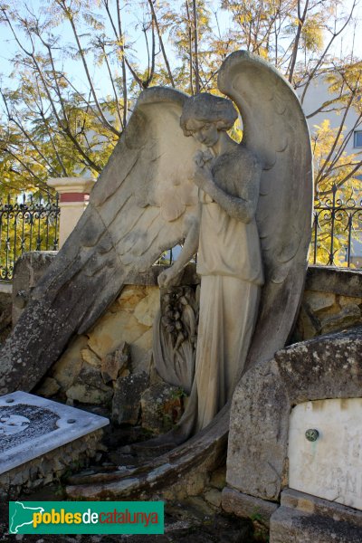 Lloret de Mar - Cementiri, hipogeu Fàbregas-Mataró (Bonaventura Conill)