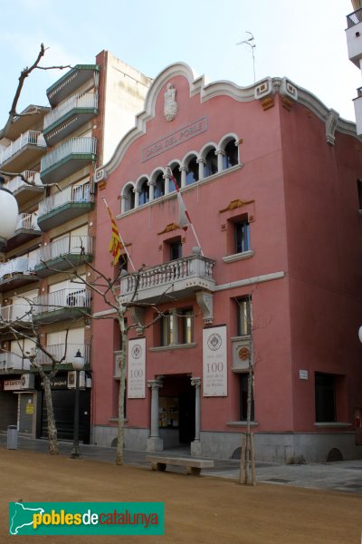 Blanes - Casa del Poble, façana de muntanya (Foto: Albert Esteves, 2011) Blanes - Casa del Poble, façana de muntanya