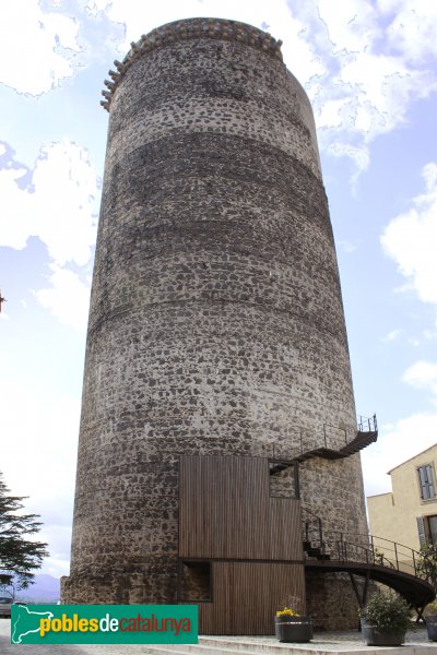 Hostalric - Torre dels Frares (Foto: Albert Esteves, 2011) Hostalric - Torre dels Frares
