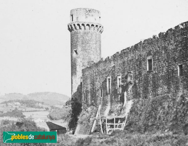 Hostalric - Torre d'Ararà, amb la presó al capdamunt