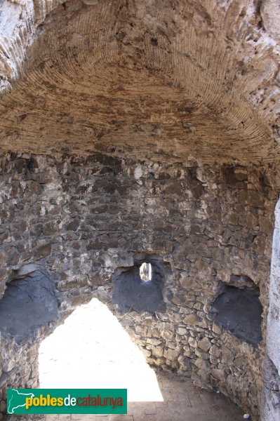 Hostalric - Interior d´una torre (Foto: Albert Esteves, 2011) Hostalric - Interior d´una torre