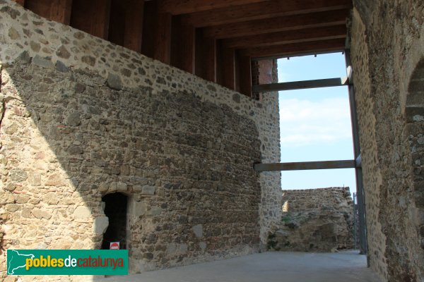 Arbúcies - Castell de Montsoriu, recinte sobirà