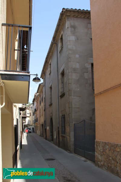 Arbúcies - Carrer del Vern, amb la Rectoria en primer terme