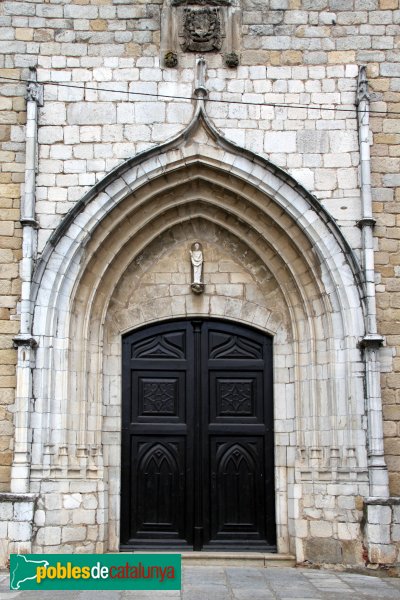 Breda - Església de Sant Salvador, portada (Foto: Albert Esteves, 2011) Breda - Església de Sant Salvador, portada