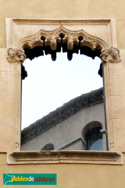 Sant Boi de Llobregat - Can Barraquer (Foto: Albert Esteves, 2011) Sant Boi de Llobregat - Can Barraquer