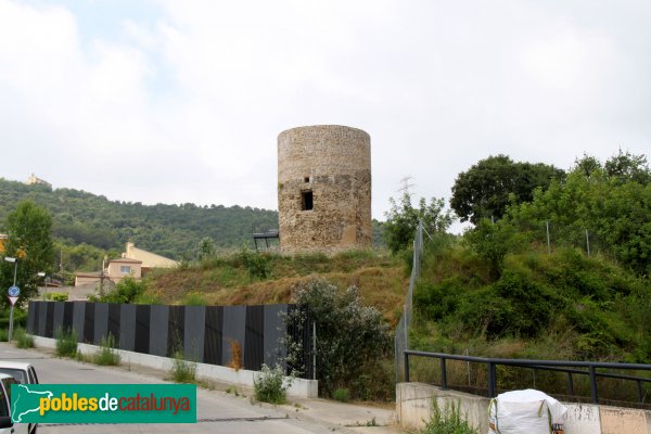 Sant Boi de Llobregat - Torre de Benviure (Foto: Albert Esteves, 2011) Sant Boi de Llobregat - Torre de Benviure