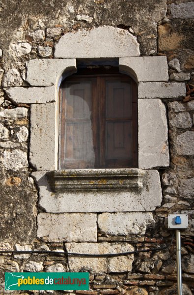 Avinyonet de Puigventós - Casa al carrer Corriol (Foto: Albert Esteves, 2011) Avinyonet de Puigventós - Casa al carrer Corriol
