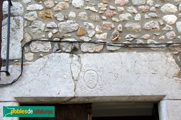 Avinyonet de Puigventós, llinda 1597 (Foto: Albert Esteves, 2011) Avinyonet de Puigventós, llinda 1597