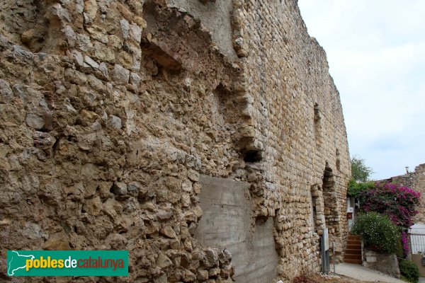 Llers - Castell (Foto: Albert Esteves, 2011) Llers - Castell