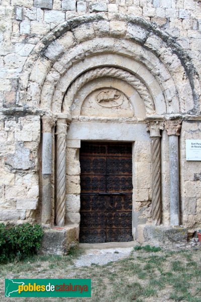 Navata - Església de Sant Pere (Foto: Albert Esteves, 2011) Navata - Església de Sant Pere