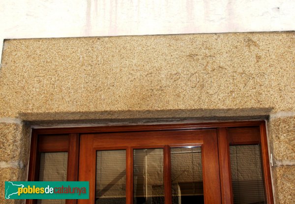 Riudarenes - Carrer Major, llinda 1701 (Foto: Albert Esteves, 2011) Riudarenes - Carrer Major, llinda 1701
