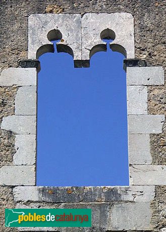 Pont de Molins - Monestir del Roure, finestra coronella Pont de Molins - Monestir del Roure, finestra coronella