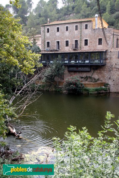 Pont de Molins - Antiga caserna (Foto: Albert Esteves, 2011) Pont de Molins - Antiga caserna