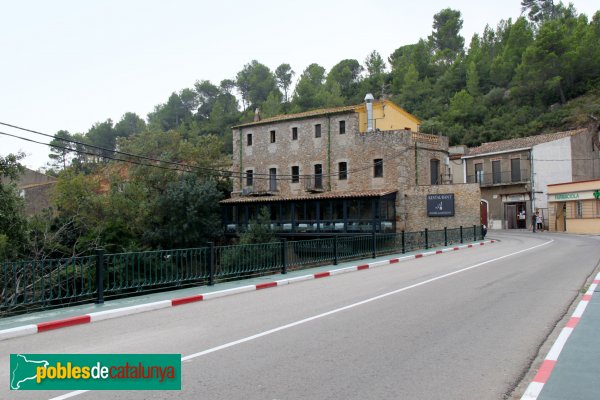Pont de Molins - Antiga caserna (Foto: Albert Esteves, 2011) Pont de Molins - Antiga caserna