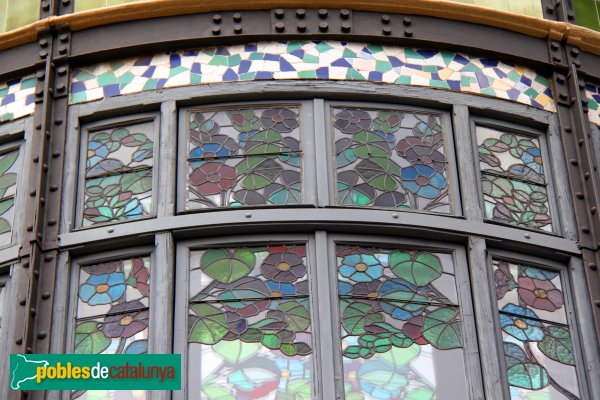 Barcelona - Casa Bonaventura Ferrer (Passeig de Gràcia, 113) (Foto: Albert Esteves, 2011) Barcelona - Casa Bonaventura Ferrer (Passeig de Gràcia, 113)