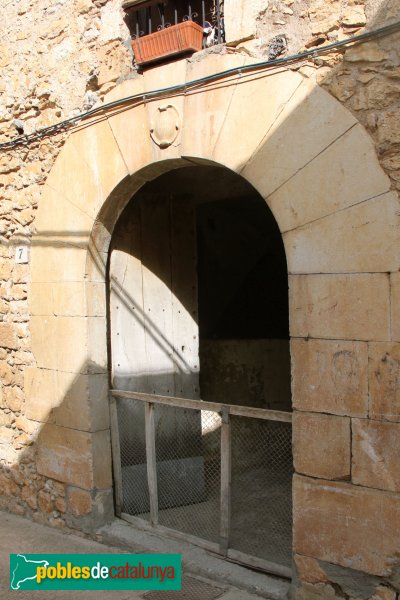 Vilanant - Casa al carrer Lladó (Foto: Albert Esteves, 2011) Vilanant - Casa al carrer Lladó