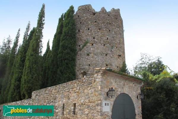 Sant Llorenç de la Muga - Castell de Sant Llorenç (Foto: Albert Esteves, 2011) Sant Llorenç de la Muga - Castell de Sant Llorenç