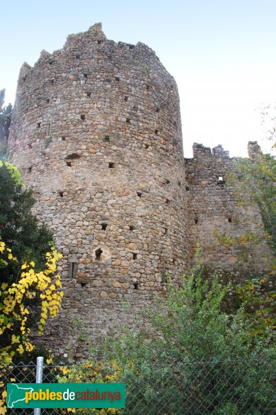 Sant Llorenç de la Muga - Castell de Sant Llorenç (Foto: Albert Esteves, 2011) Sant Llorenç de la Muga - Castell de Sant Llorenç