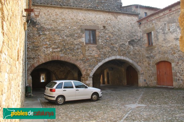 Lladó - Monestir de Santa Maria