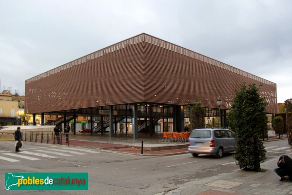 Figueres - Coberta fotovoltaica de Plaça Catalunya