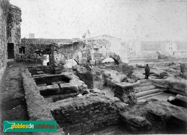 Caldes de Malavella - Termes romanes (Foto: postal antiga) Caldes de Malavella - Termes romanes